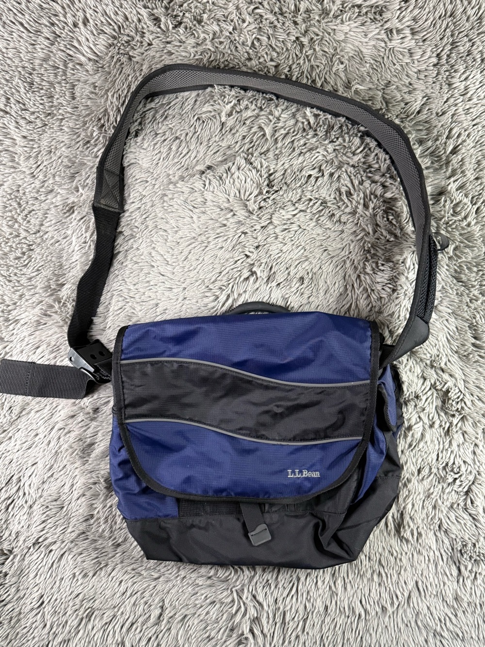 L.L.Bean Blue Black Messenger Bag Laptop Crossbody Travel Organizer Nylon
